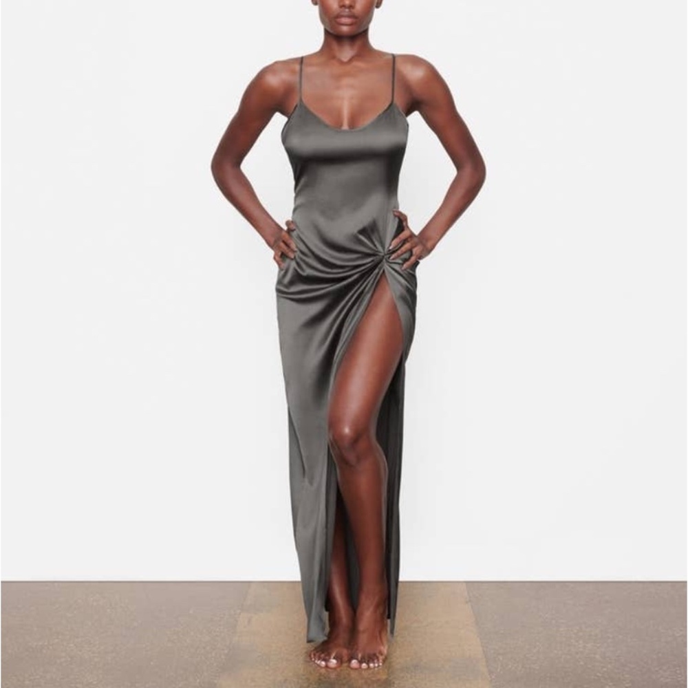 SKIMS Women’s 2X Silk High Slit Slip Maxi Twist Front Dress in Gunmetal Gray NWT